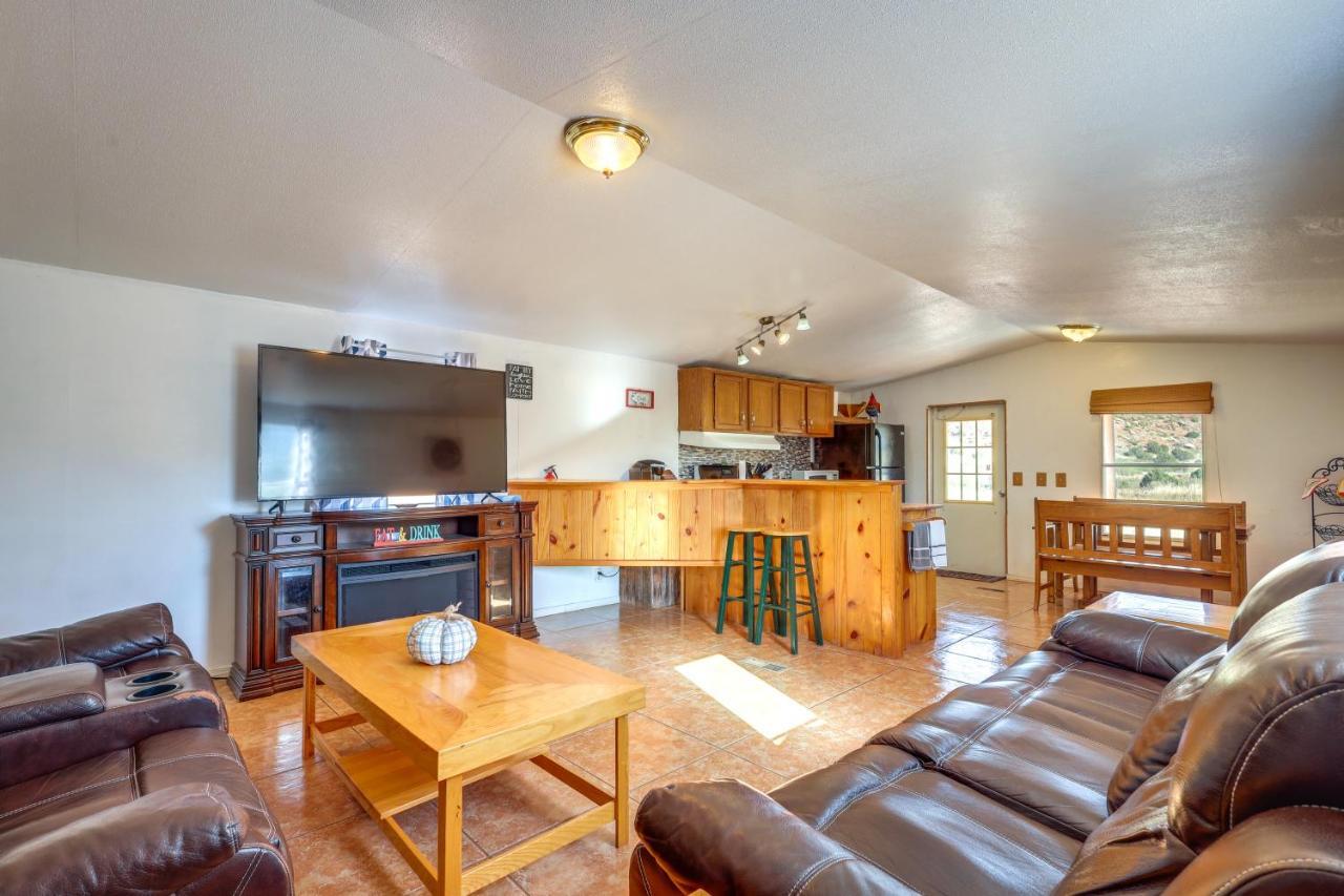 Charming Santa Rosa Home With Mountain Views And Porch Eksteriør billede