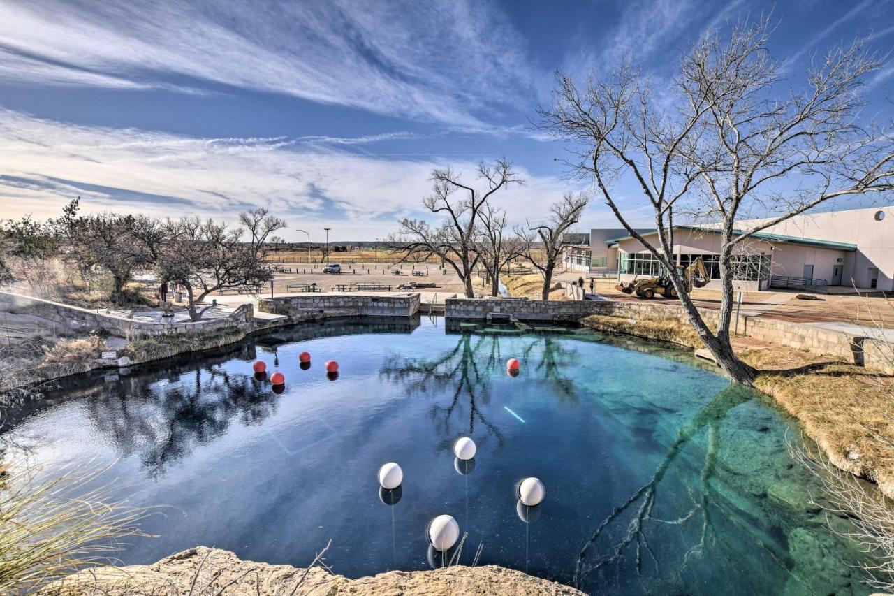 Charming Santa Rosa Home With Mountain Views And Porch Eksteriør billede